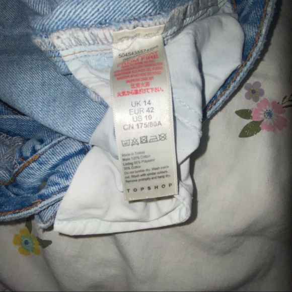 light wash topshop jean shorts 🧞‍♂️ - Picture 2 of 3